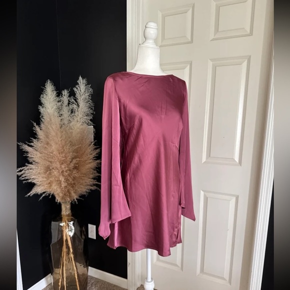 NWT Urban Outfitters Kiss The Sky Satin Long Sleeve Mini Dress 
Size Large - Picture 8 of 12